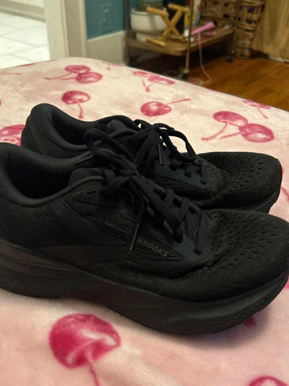Brooks Ghost 14 black running shoes